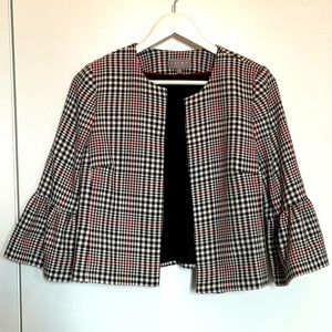 Cute cropped blazer with flared sleeves